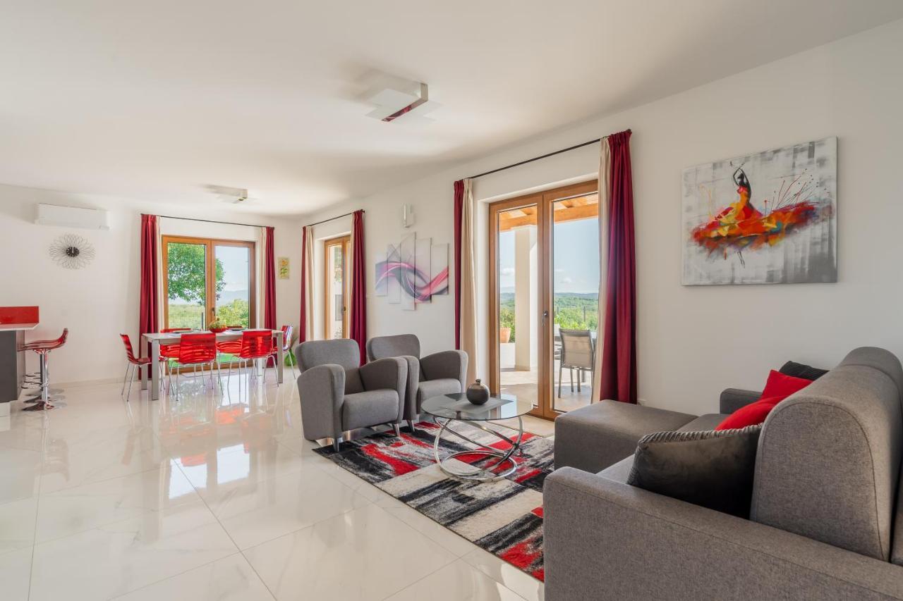 Villa Atop The Village With Stunning View Vizinada Exterior photo